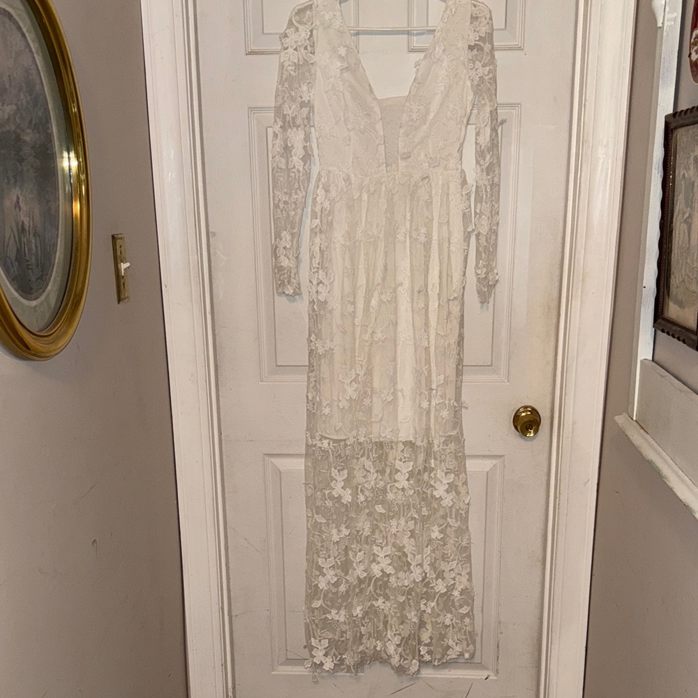 Elegant White Lace Dress